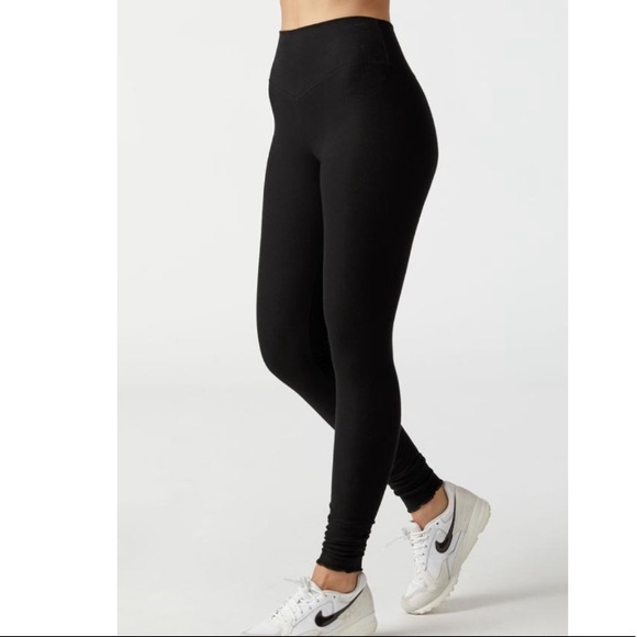 Joah Brown Scallop Ankle Legging 
